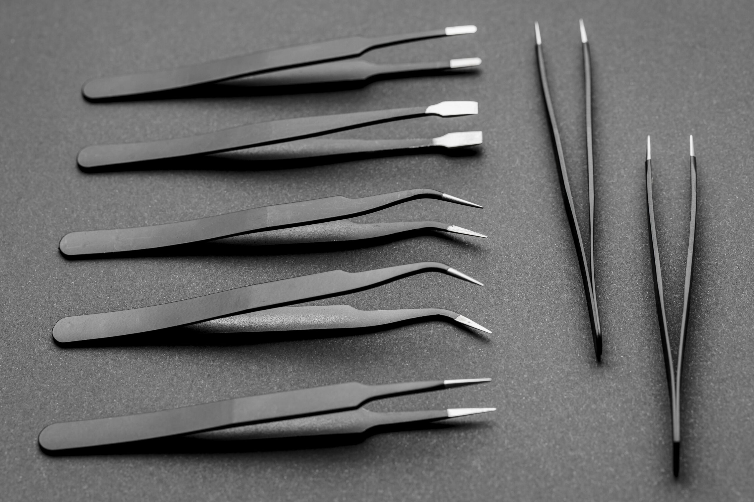 ピンセットを使ったまつ毛の束感作り